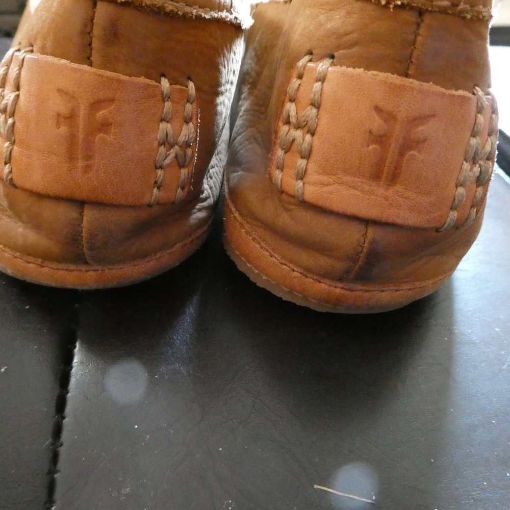 Frye Carson Ballet Flats - worn but still fantastic! Size 9.5